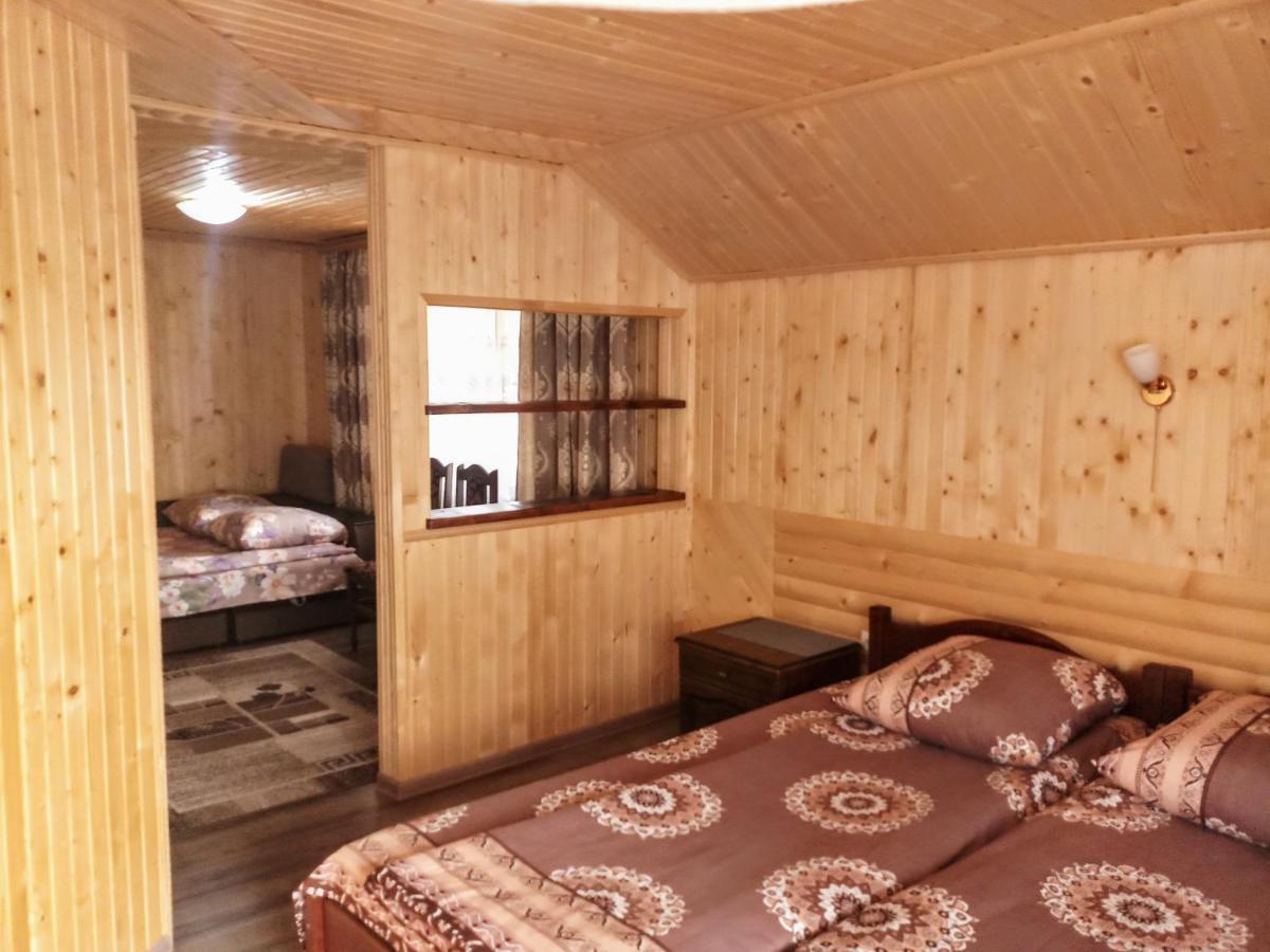 Садиба "У Валентини" Jablunyzja Exterior foto