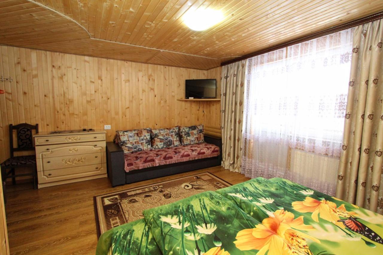 Садиба "У Валентини" Jablunyzja Exterior foto